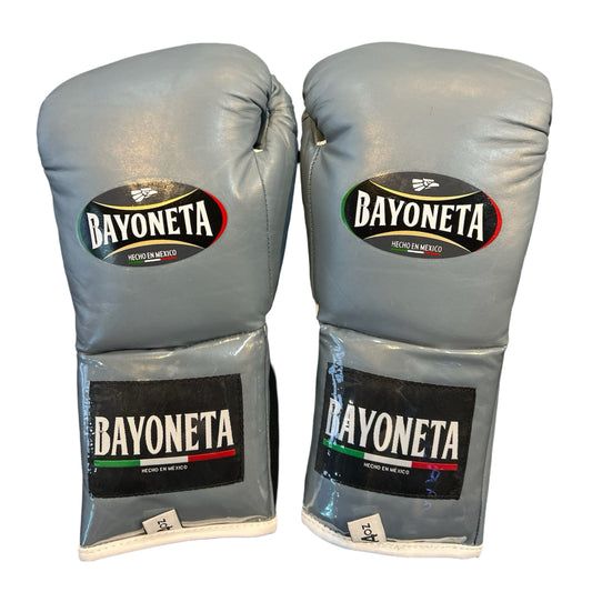 Bayoneta Boxing Gloves – Gray Lace-Up Mexican-Style Training Gloves