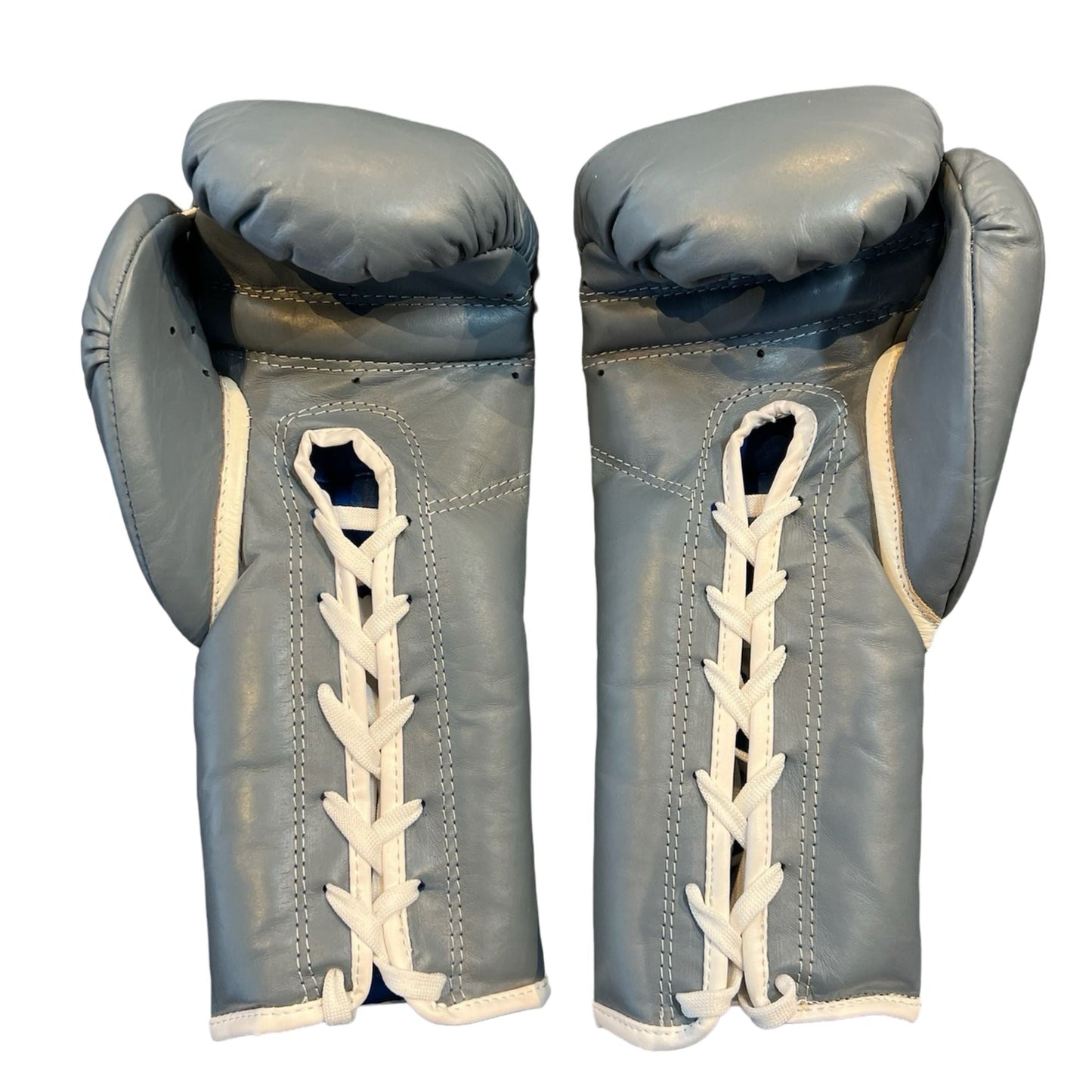 Bayoneta Boxing Gloves – Gray Lace-Up Mexican-Style Training Gloves